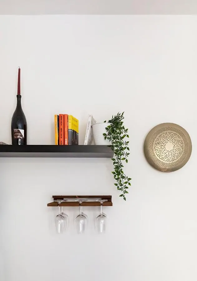 The Place, Your Place To Be - Via Tadino Apartment Milan